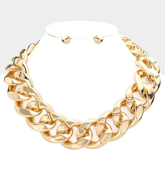 Gold chain necklace