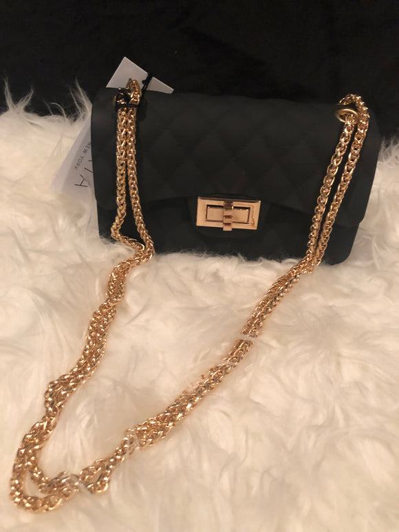 Small chain handbags